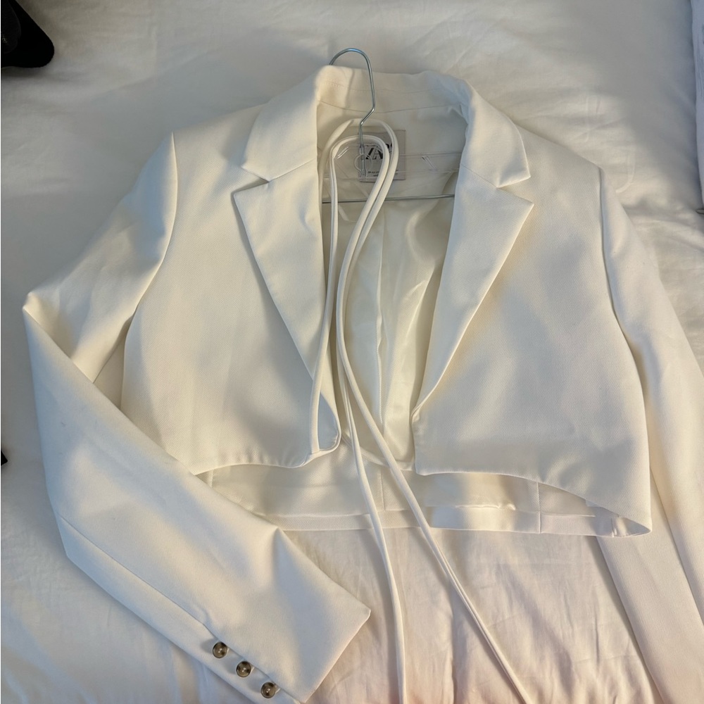Cropped Zara blazer jacket with wrap